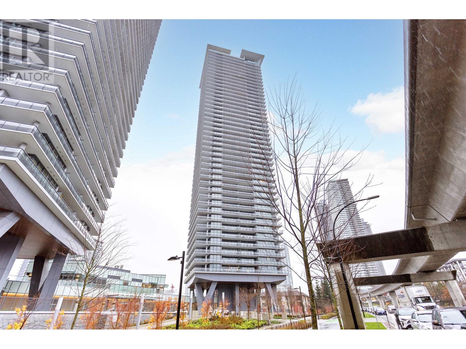 Listing Picture 33 of 36 : 4107 4720 LOUGHEED HIGHWAY, Burnaby / 本拿比 - 魯藝地產 Yvonne Lu Group - MLS Medallion Club Member