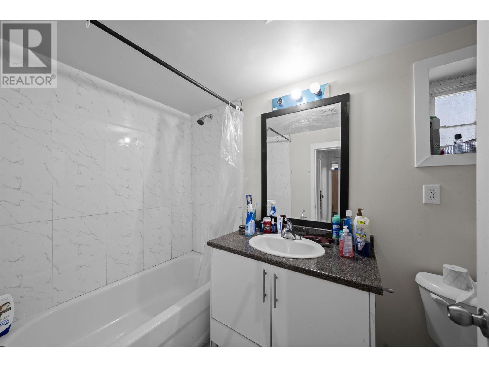 2238 Edinburgh Street, New Westminster, British Columbia  V3M 2Y1 - Photo 9 - R2969591