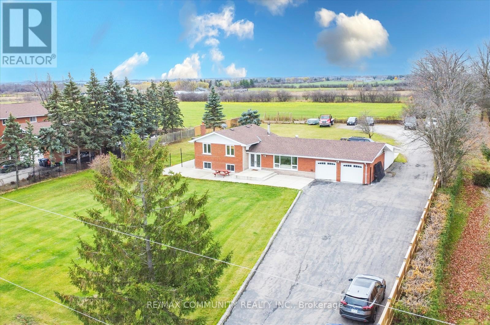 13096 Centreville Creek Road, Caledon, Ontario  L7C 3A7 - Photo 2 - W11988475