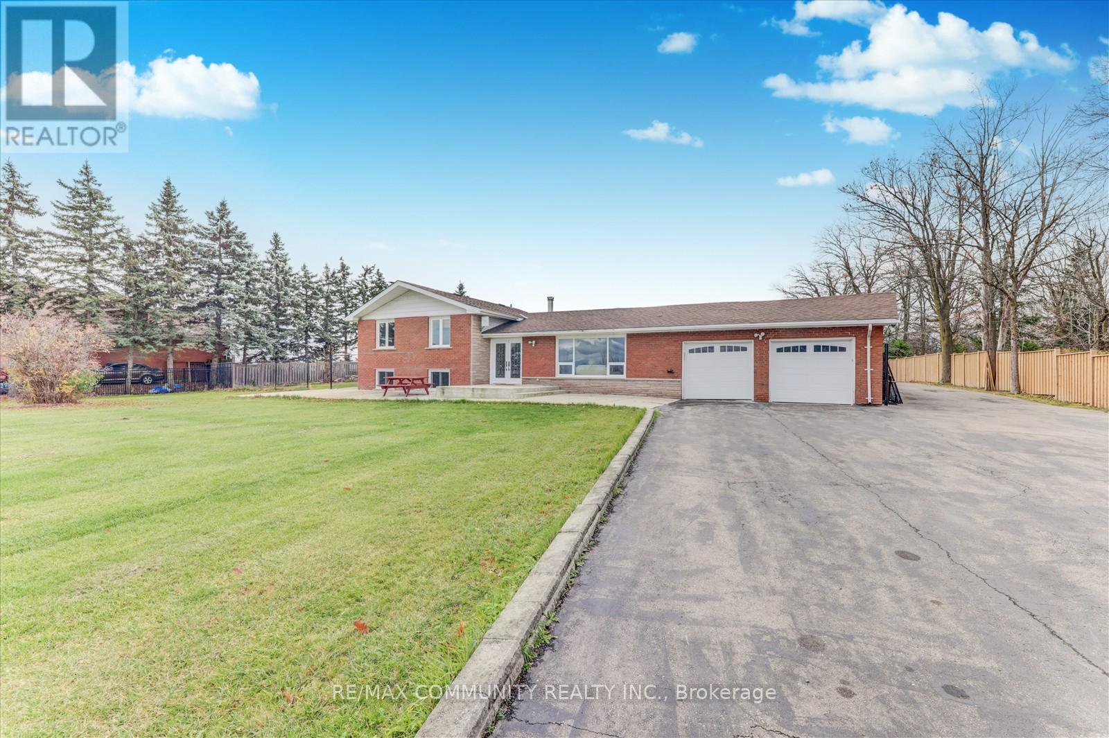 13096 Centreville Creek Road, Caledon, Ontario  L7C 3A7 - Photo 4 - W11988475
