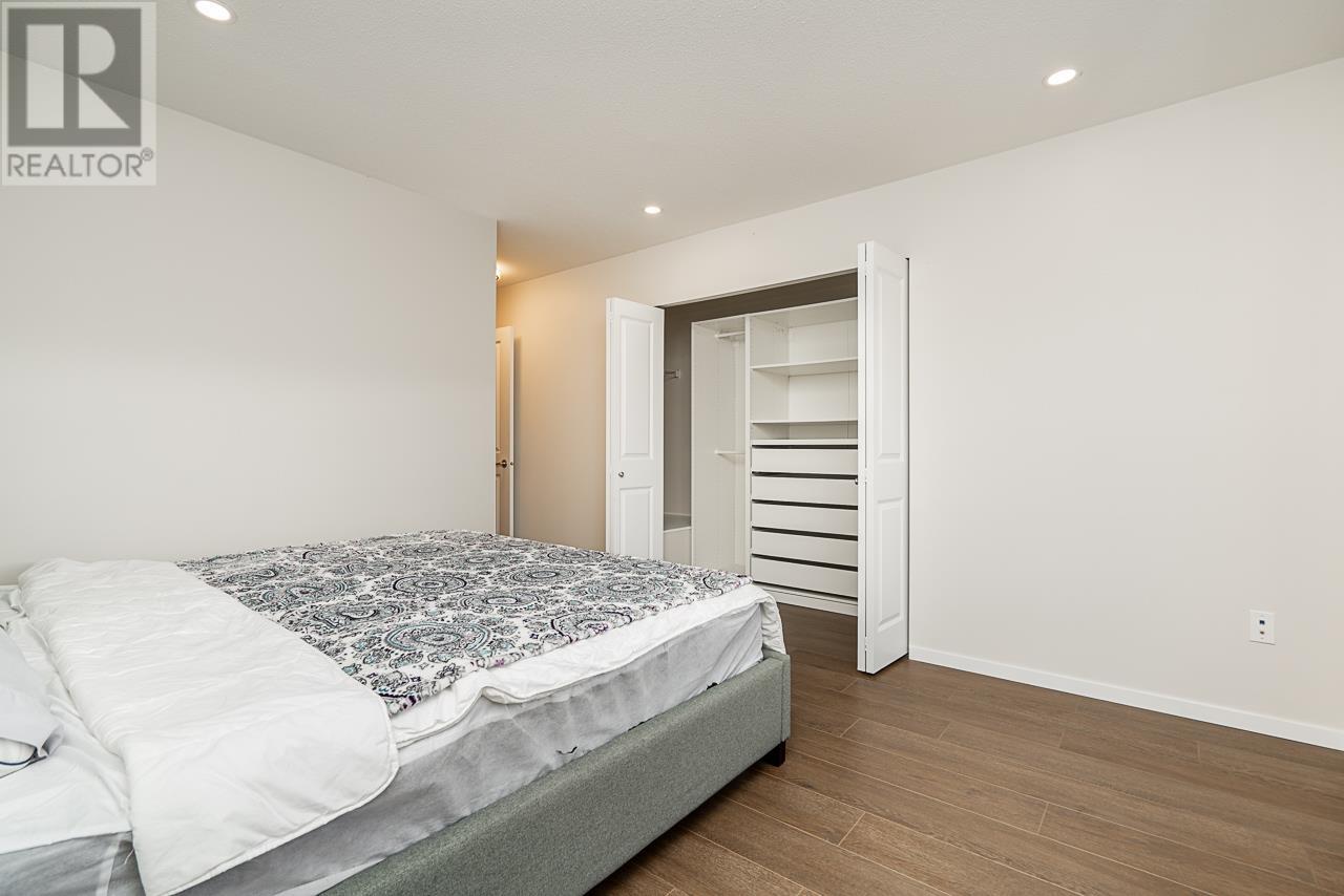 Listing Picture 12 of 32 : 12 9088 HALSTON COURT, Burnaby / 本拿比 - 魯藝地產 Yvonne Lu Group - MLS Medallion Club Member