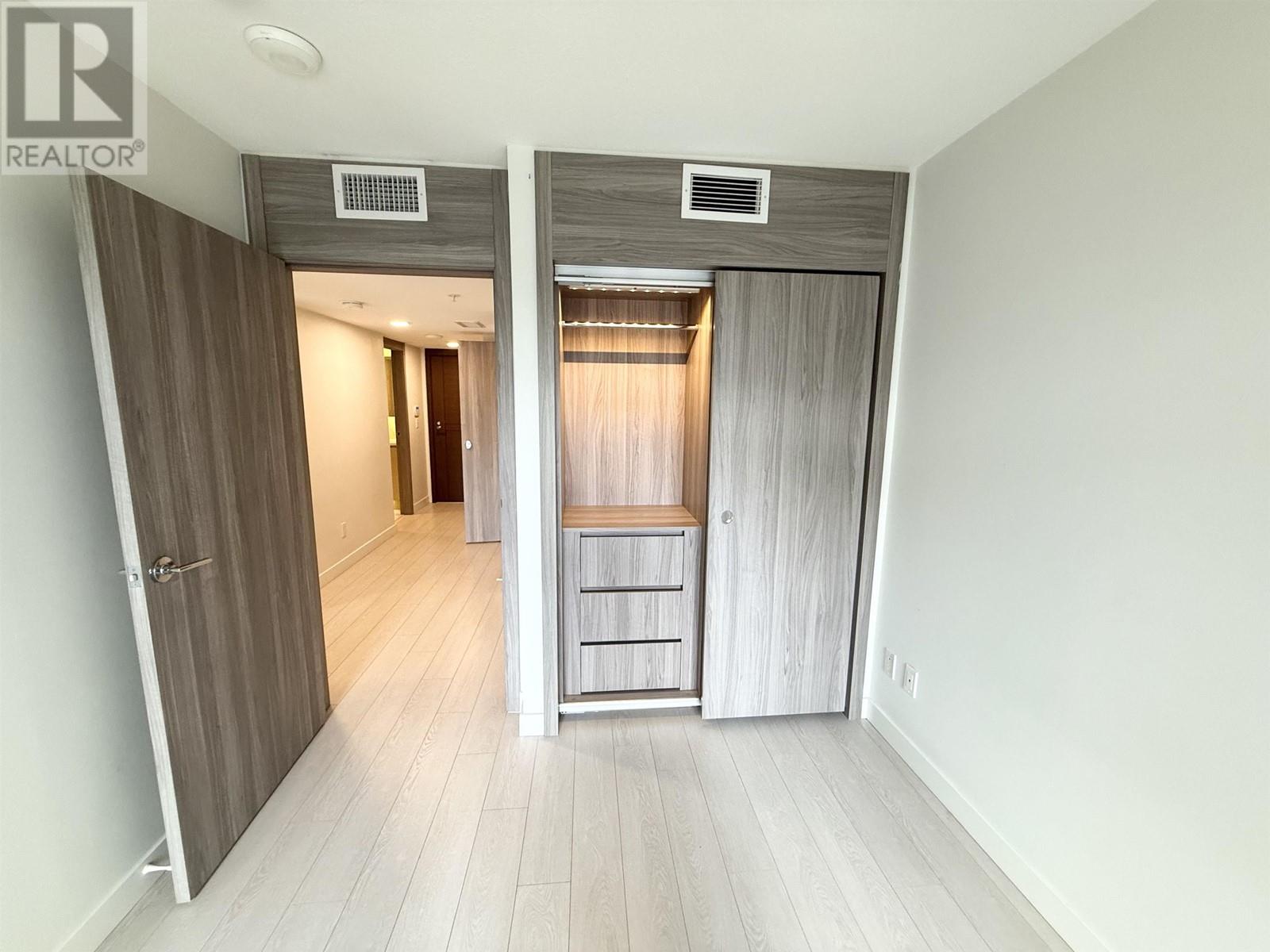 Listing Picture 8 of 19 : 205 8800 HAZELBRIDGE WAY, Richmond / 烈治文 - 魯藝地產 Yvonne Lu Group - MLS Medallion Club Member