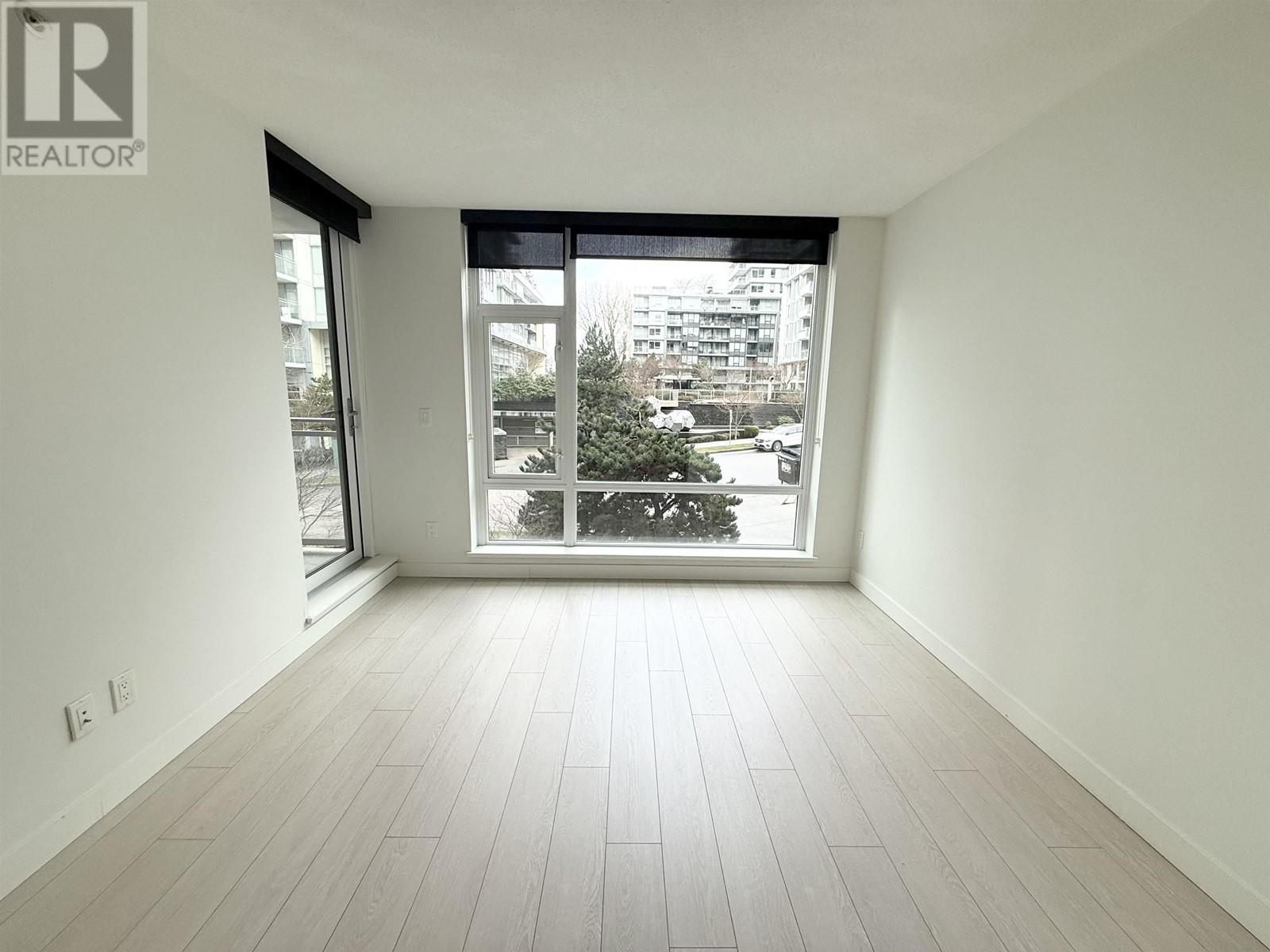 Listing Picture 12 of 19 : 205 8800 HAZELBRIDGE WAY, Richmond / 烈治文 - 魯藝地產 Yvonne Lu Group - MLS Medallion Club Member