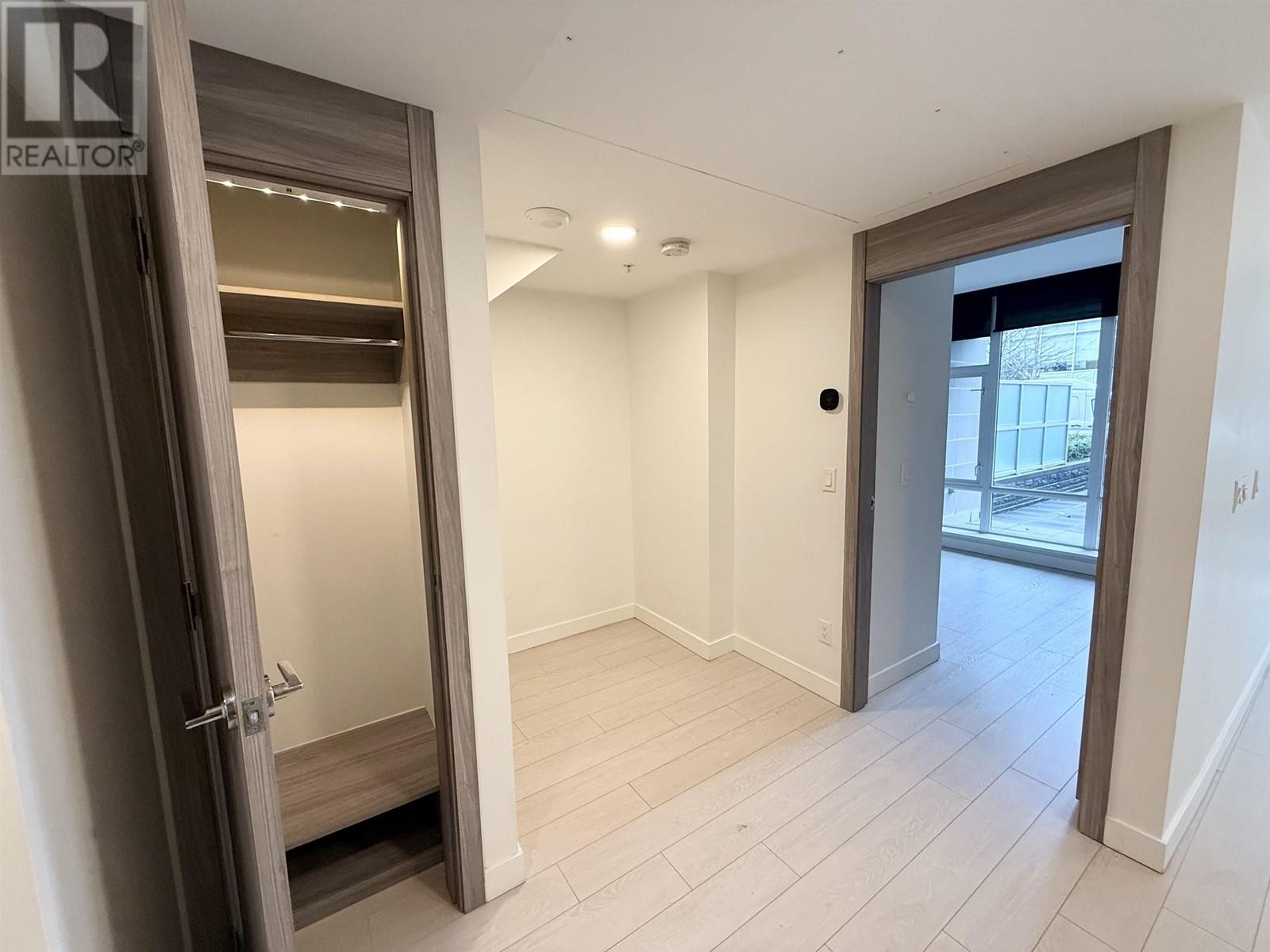 Listing Picture 4 of 19 : 205 8800 HAZELBRIDGE WAY, Richmond / 烈治文 - 魯藝地產 Yvonne Lu Group - MLS Medallion Club Member