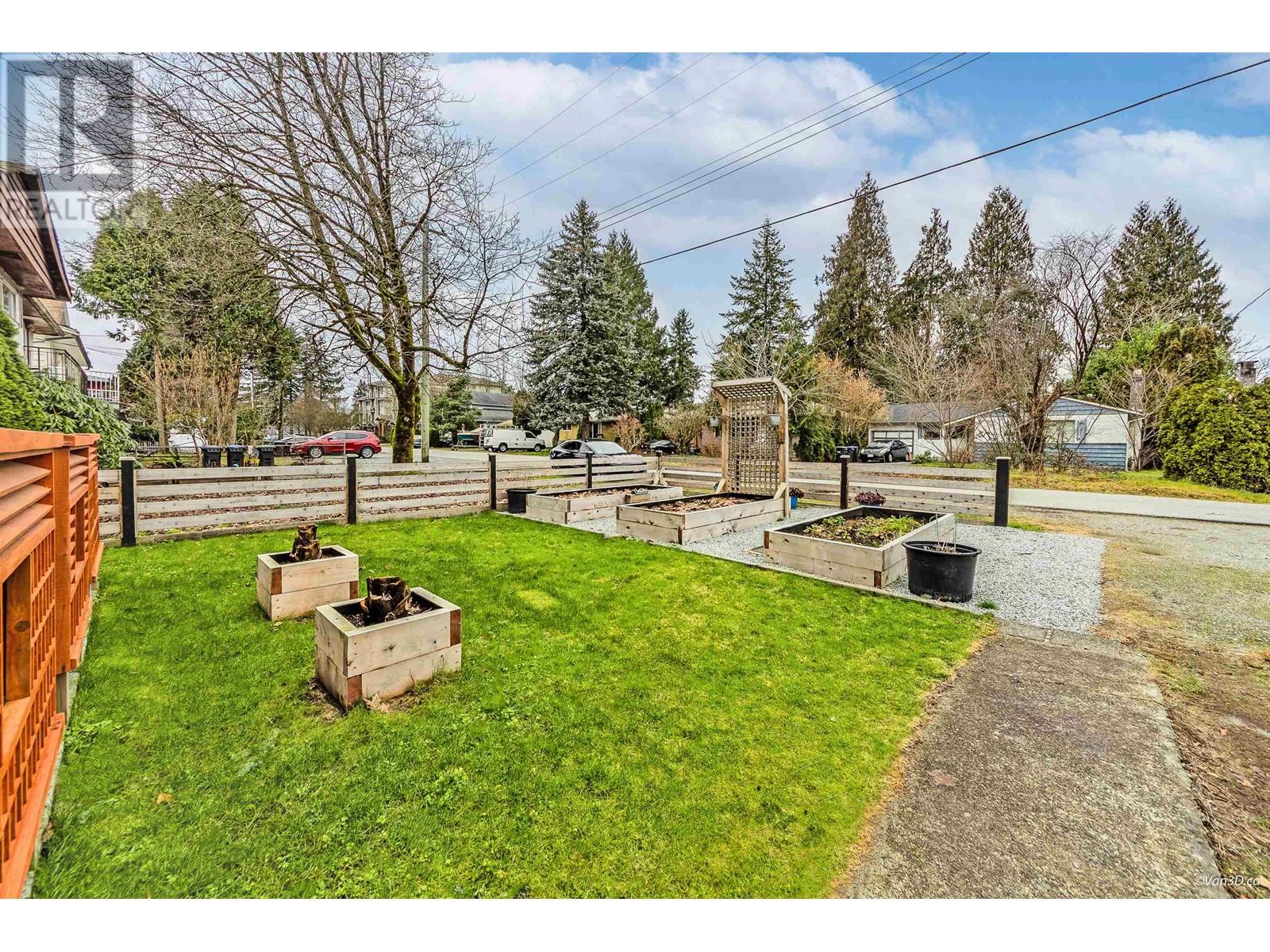 1924 Westminster Avenue, Port Coquitlam, British Columbia  V3B 1E8 - Photo 2 - R2970744