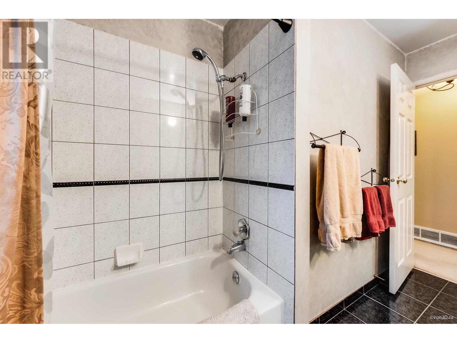 1924 Westminster Avenue, Port Coquitlam, British Columbia  V3B 1E8 - Photo 15 - R2970744
