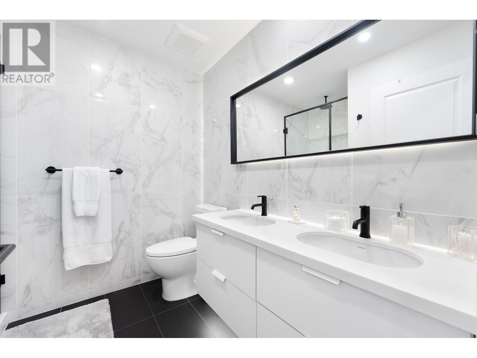 Listing Picture 19 of 37 : 83 6588 BARNARD DRIVE, Richmond / 烈治文 - 魯藝地產 Yvonne Lu Group - MLS Medallion Club Member