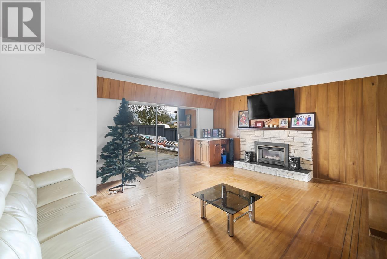 Property at 761 COTTONWOOD AVENUE image 3