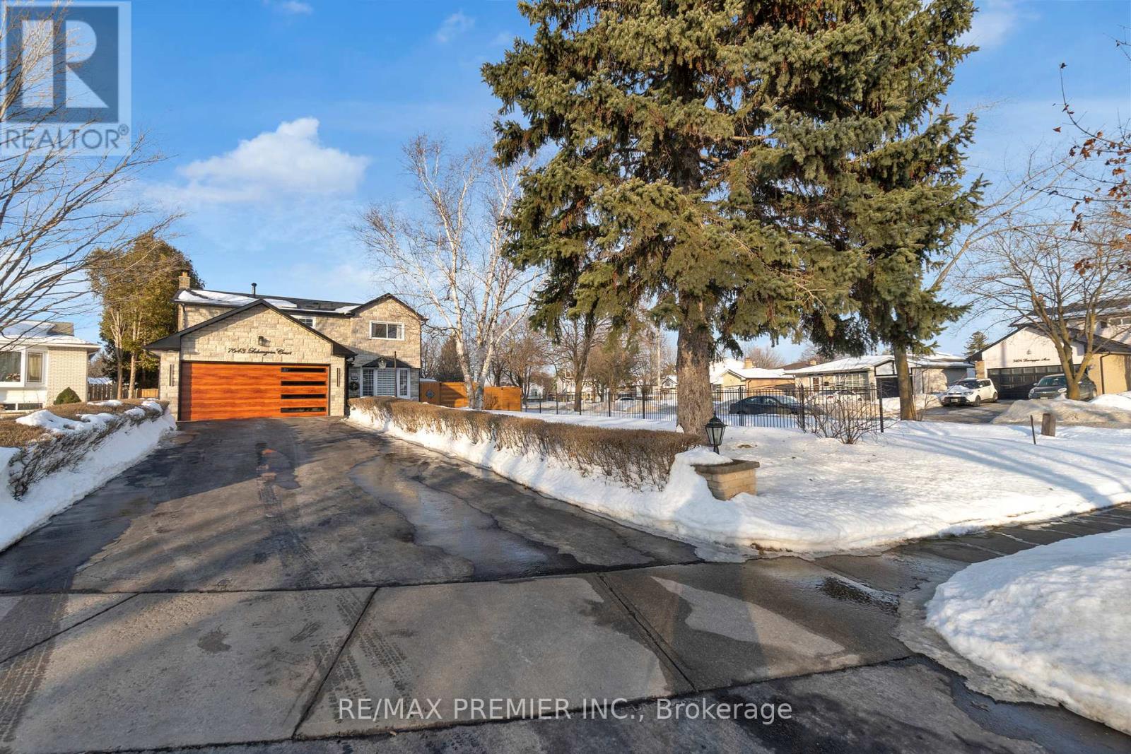Property at 7643 LOHENGRIN COURT W image 2