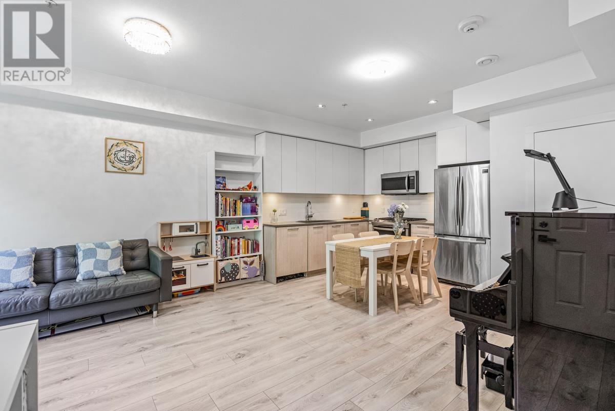 Listing Picture 6 of 26 : 3 5188 SAVILE ROW, Burnaby / 本拿比 - 魯藝地產 Yvonne Lu Group - MLS Medallion Club Member
