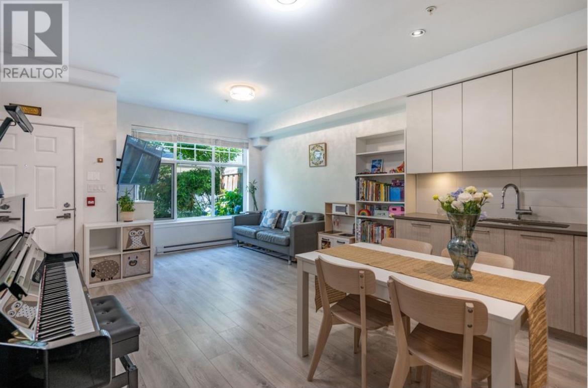 Listing Picture 7 of 26 : 3 5188 SAVILE ROW, Burnaby / 本拿比 - 魯藝地產 Yvonne Lu Group - MLS Medallion Club Member