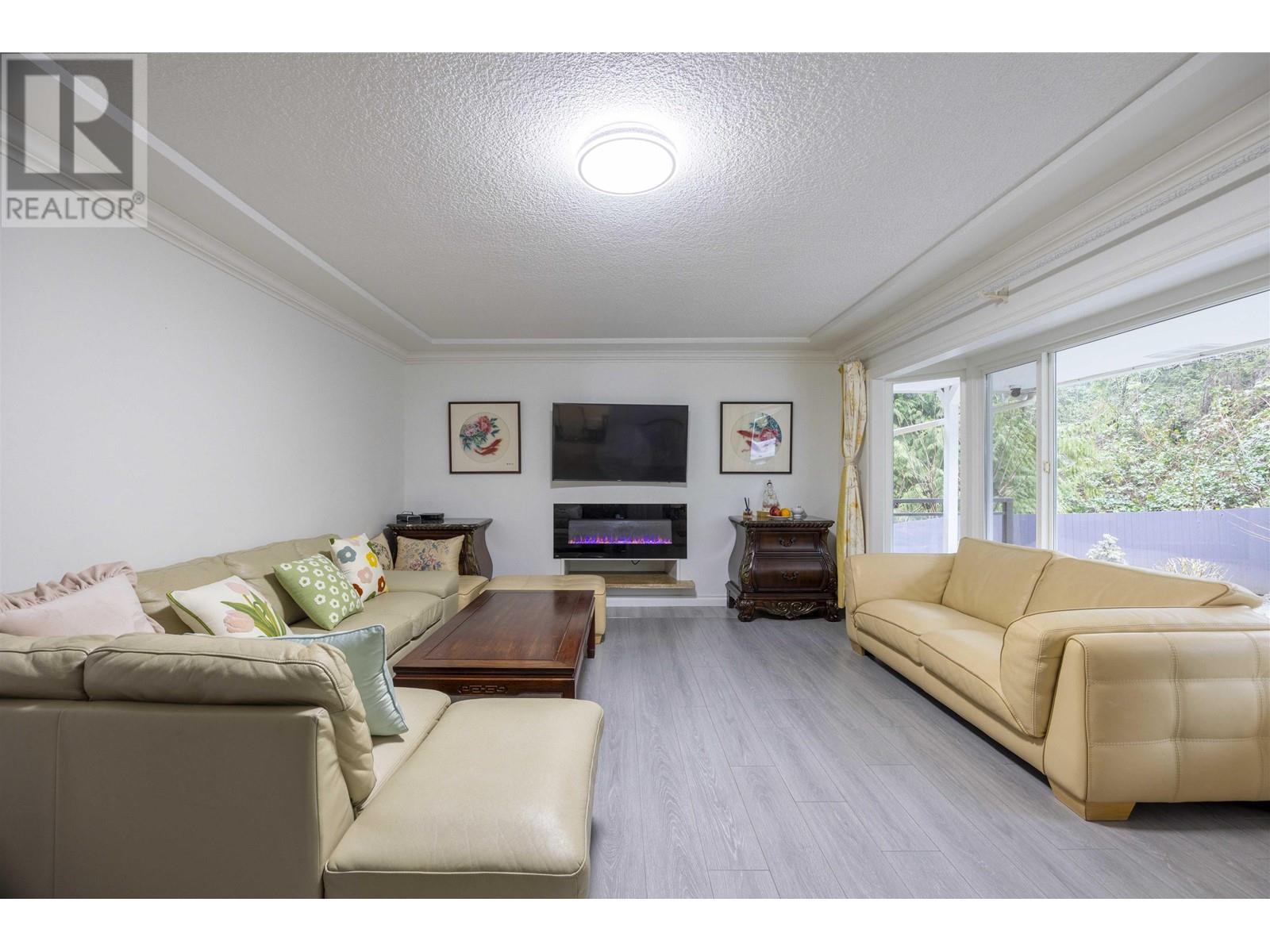 3390 Westmount Road, Vancouver, British Columbia  V7V 3G6 - Photo 3 - R2970807