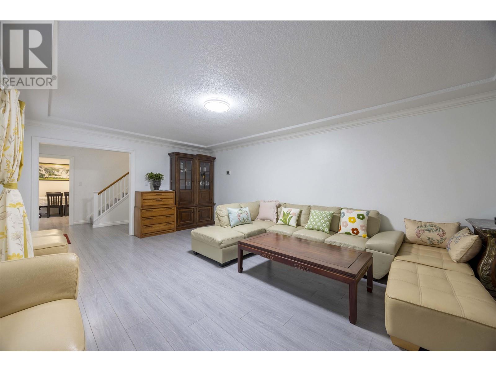 Property at 3390 WESTMOUNT ROAD image 4