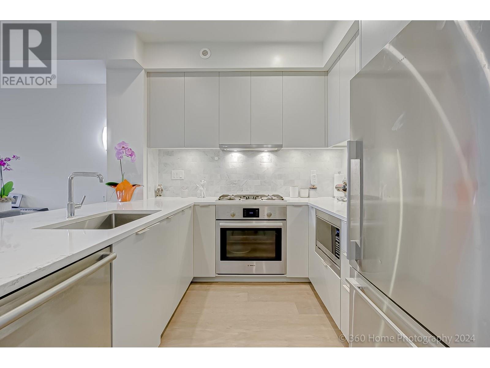 7933 Oak Street, Vancouver, British Columbia  V6P 0H9 - Photo 8 - R2964229