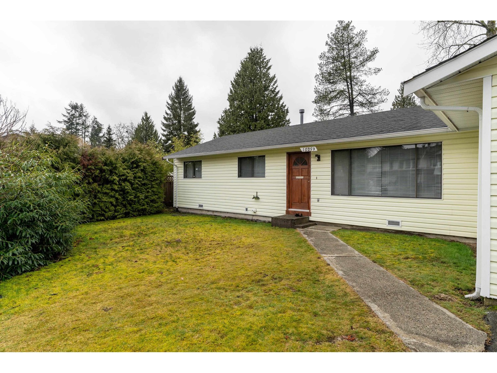 10259 143a Street, Surrey, British Columbia  V3T 5C1 - Photo 2 - R2969533