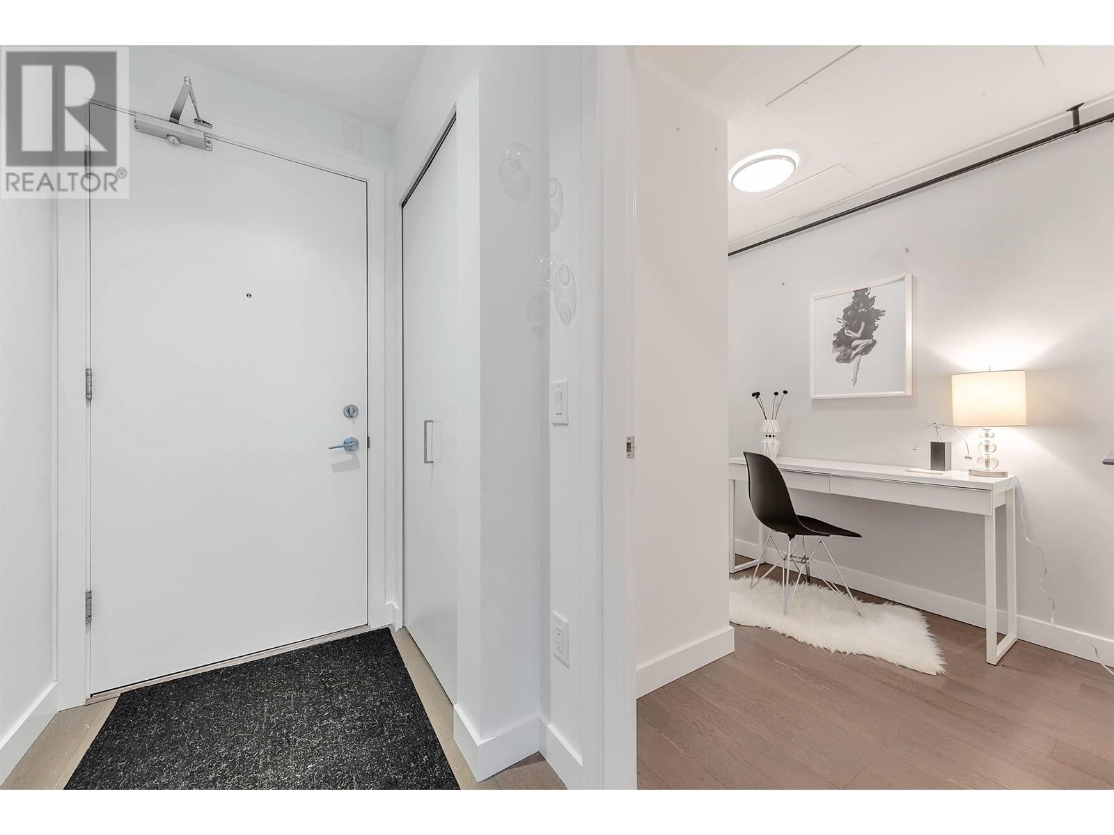 Listing Picture 23 of 31 : PH7 688 E 19TH AVENUE, Vancouver / 溫哥華 - 魯藝地產 Yvonne Lu Group - MLS Medallion Club Member