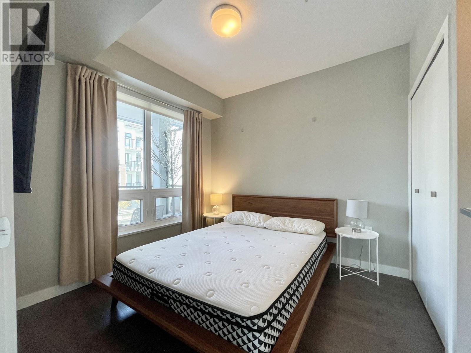 Listing Picture 8 of 10 : 210 9388 ODLIN ROAD, Richmond / 烈治文 - 魯藝地產 Yvonne Lu Group - MLS Medallion Club Member