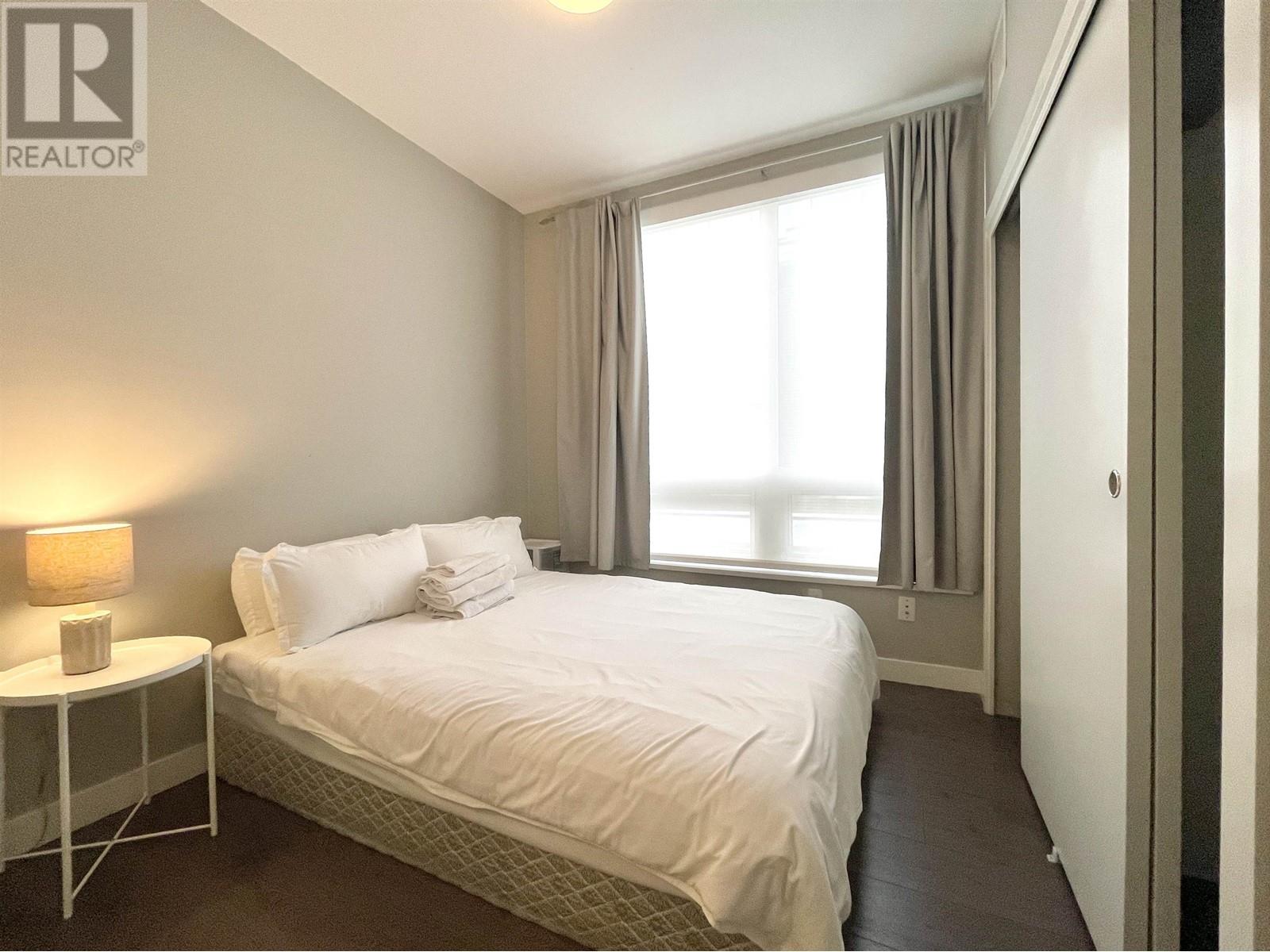 Listing Picture 6 of 10 : 210 9388 ODLIN ROAD, Richmond / 烈治文 - 魯藝地產 Yvonne Lu Group - MLS Medallion Club Member