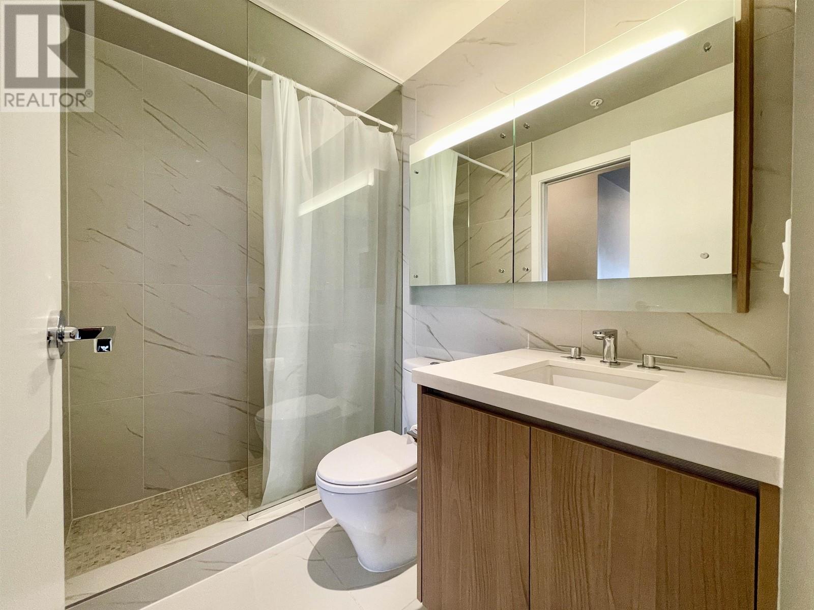 Listing Picture 7 of 10 : 210 9388 ODLIN ROAD, Richmond / 烈治文 - 魯藝地產 Yvonne Lu Group - MLS Medallion Club Member