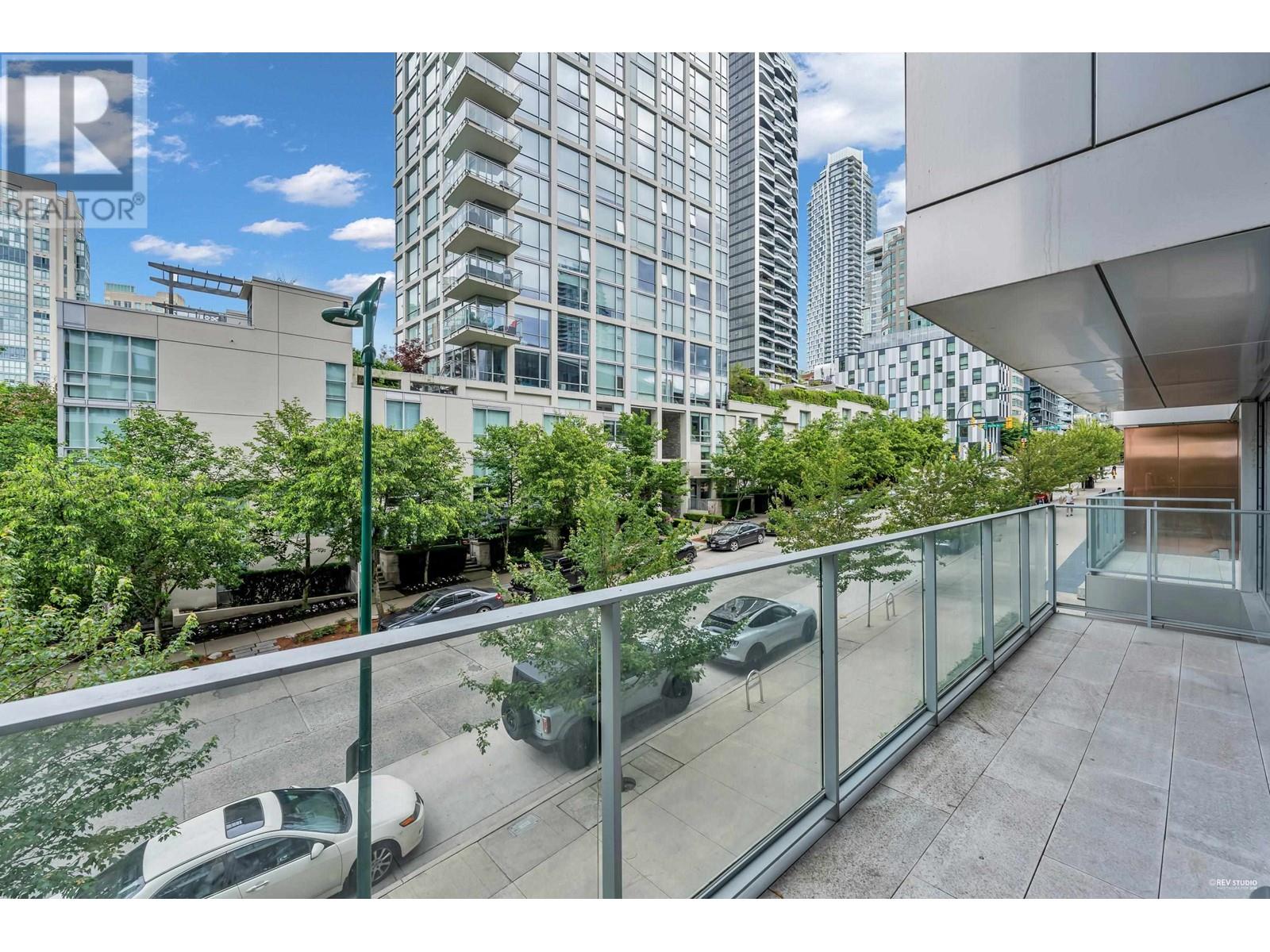303 1480 Howe Street, Vancouver, British Columbia  V6Z 0G5 - Photo 3 - R2970515