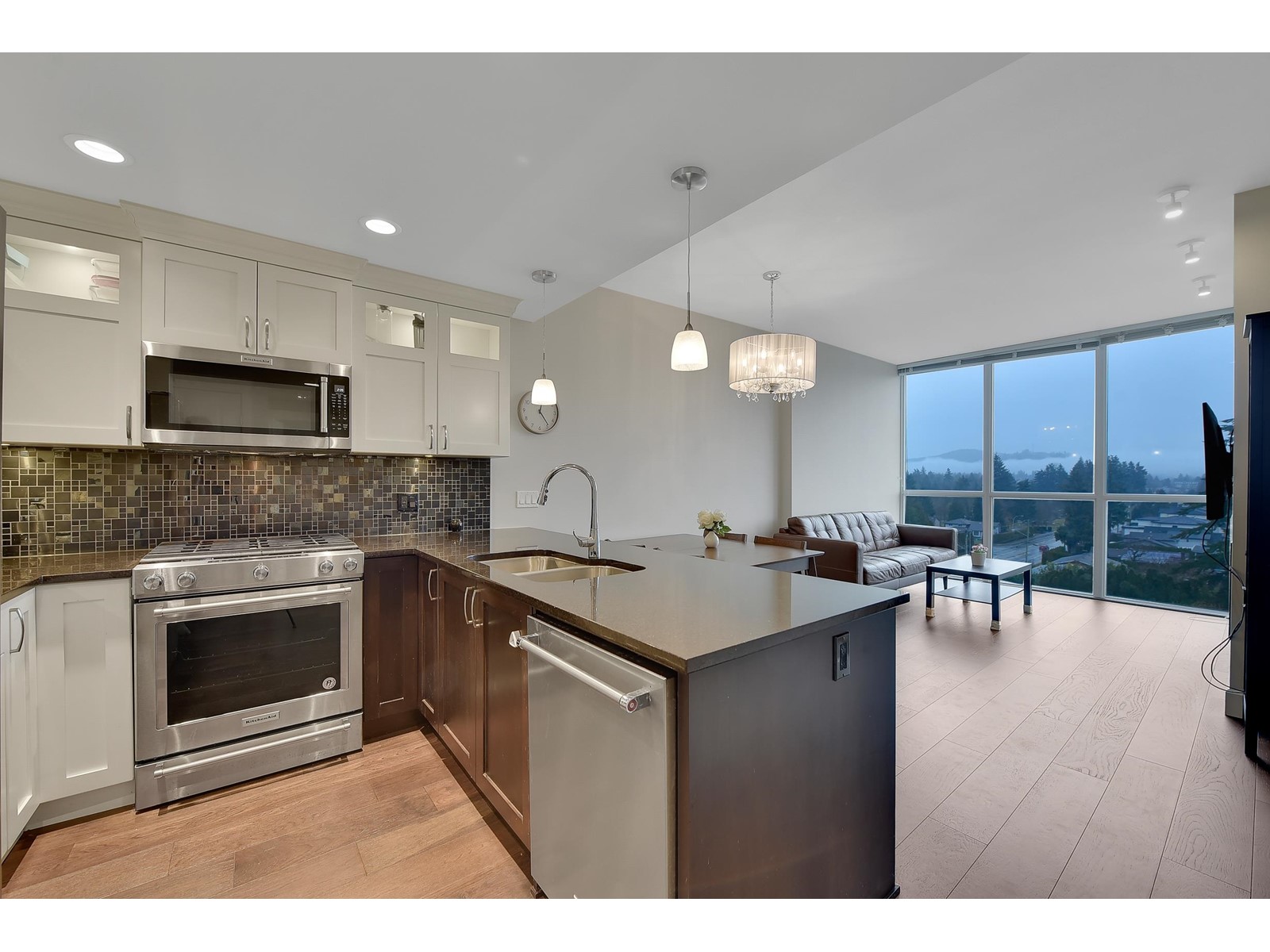 Property at 405 2180 GLADWIN ROAD image 5