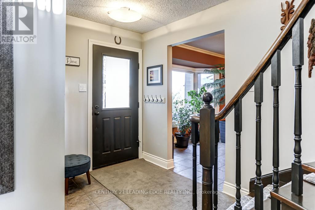 Property at 104 DE ROSE AVENUE image 3