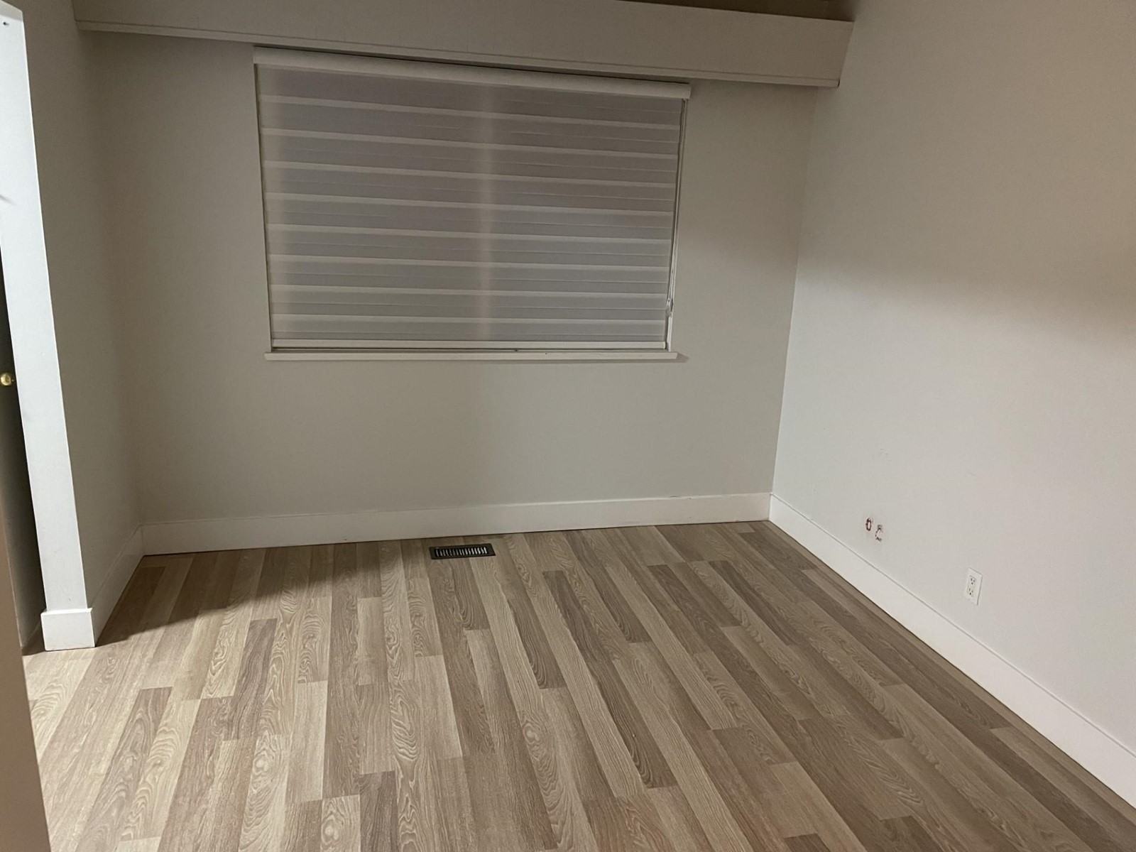 Property at 32337 SEAL WAY image 3
