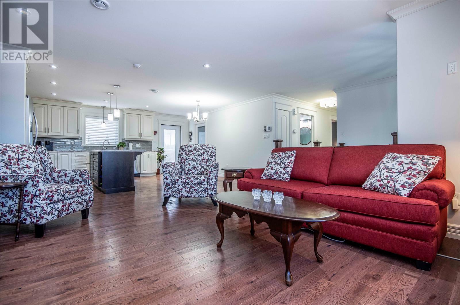 Property at 7 Foxwood Drive image 4