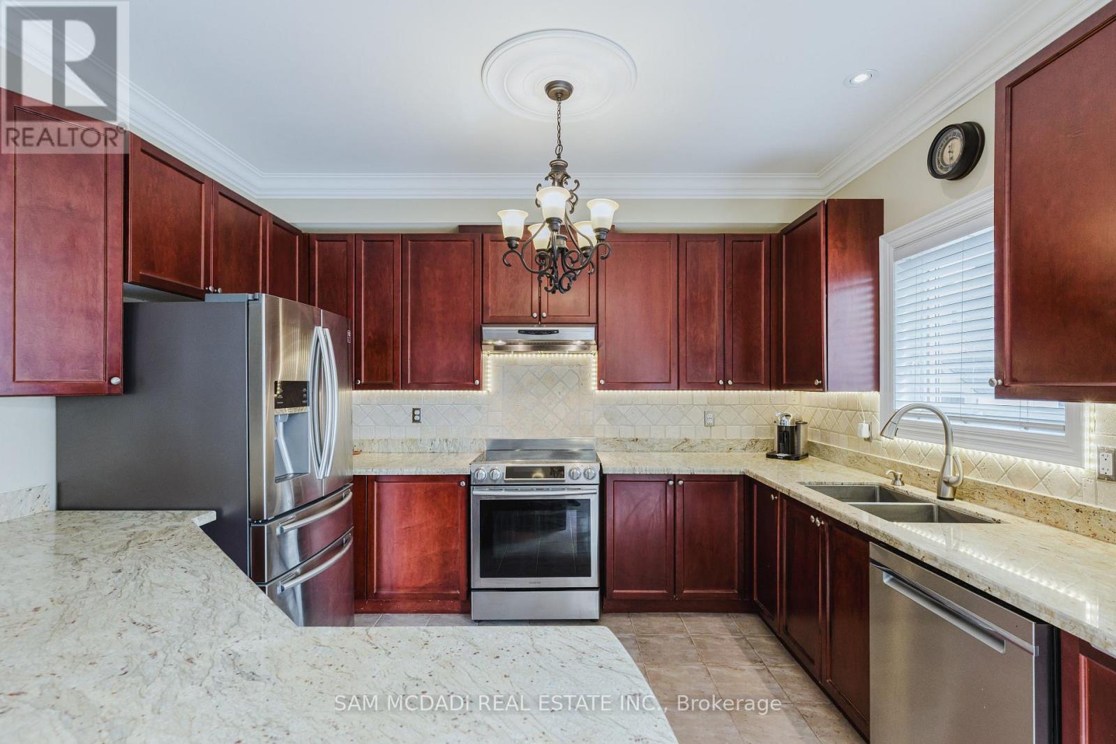 73 Pergola Way, Brampton, Ontario  L6Y 5N1 - Photo 23 - W11988627