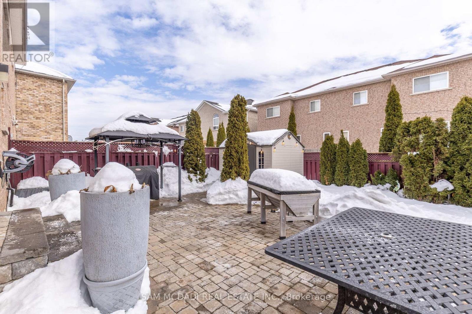 Property at 73 PERGOLA WAY image 4