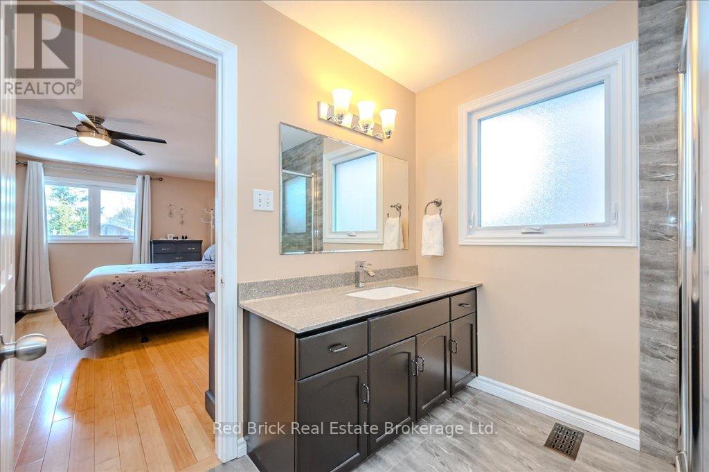 190 Deerpath Drive, Guelph, Ontario  N1K 1W6 - Photo 12 - X11988652
