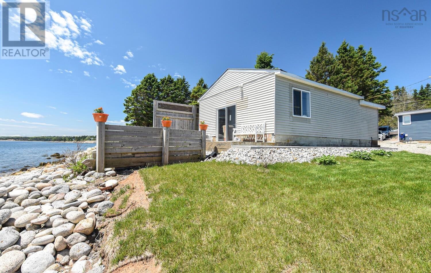 9112 St Margarets Bay Road, Queensland, Nova Scotia  B0J 1T0 - Photo 17 - 202503579