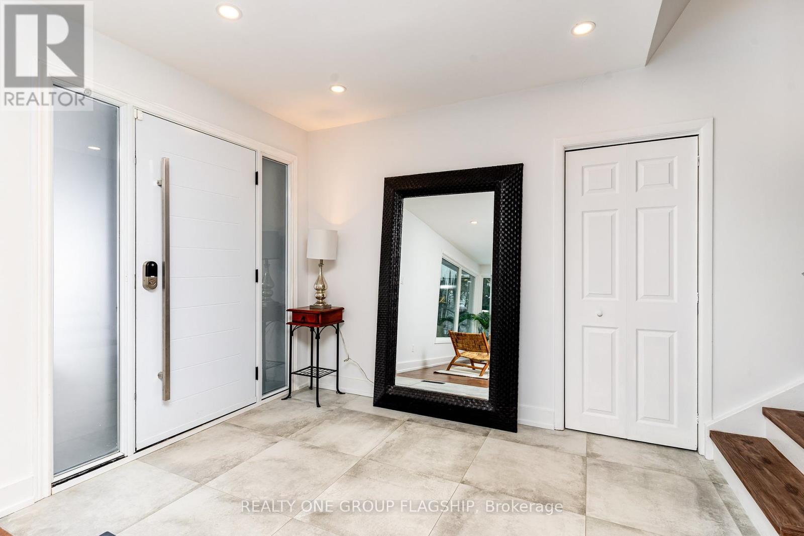 Property at 1135 GREENOAKS DRIVE image 3