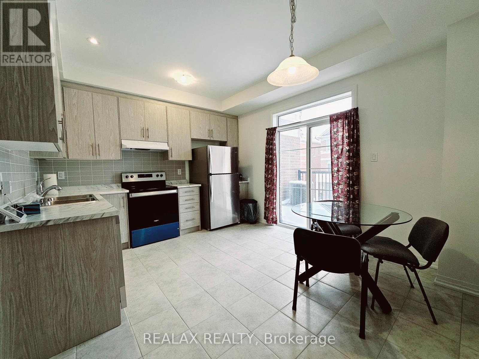 Property at 103 CARNEROS WAY image 3