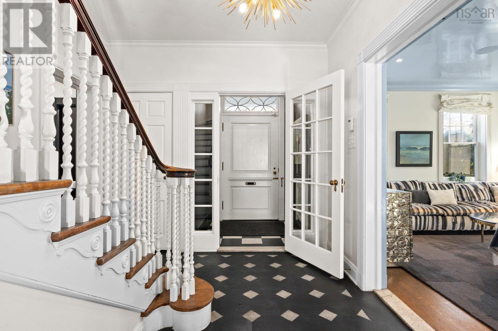 1936 Bloomingdale, Halifax, Nova Scotia  B3H 4E5 - Photo 3 - 202503588