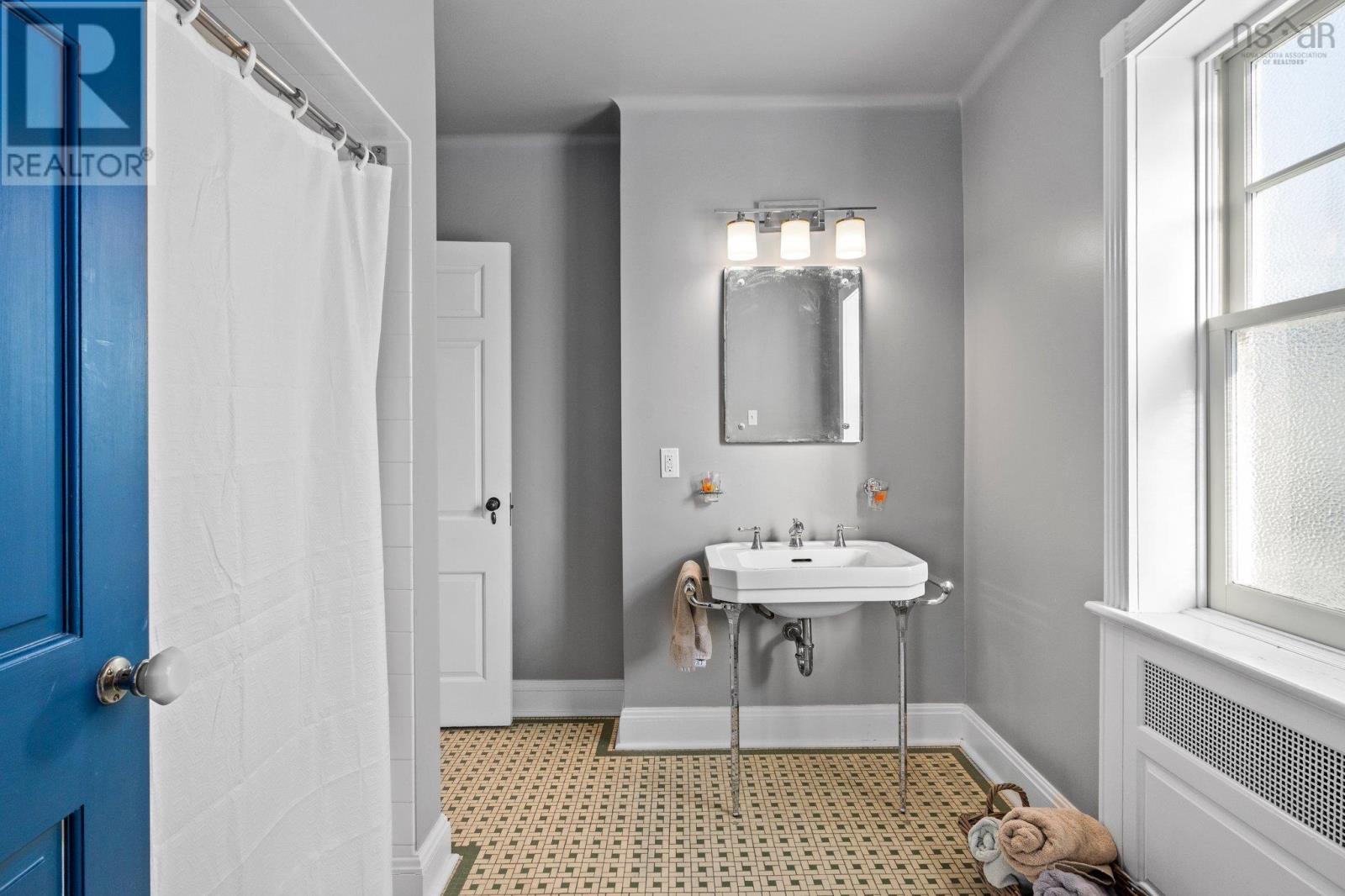 1936 Bloomingdale, Halifax, Nova Scotia  B3H 4E5 - Photo 30 - 202503588