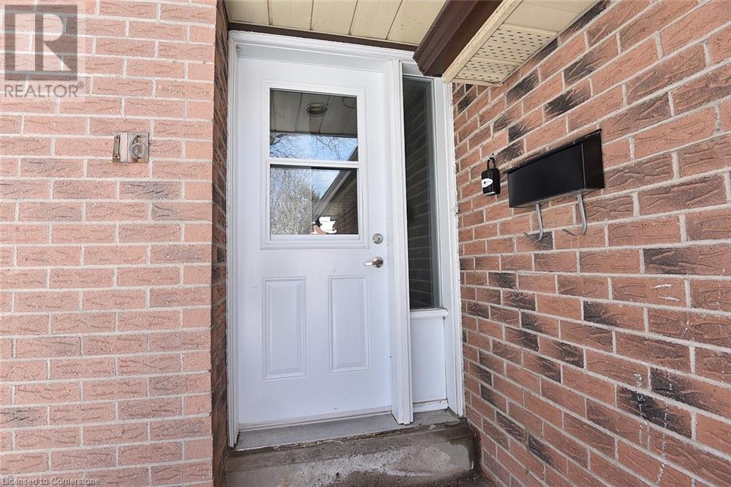 16 Simcoe Street E, Hamilton, Ontario  L8L 3M9 - Photo 4 - 40698550