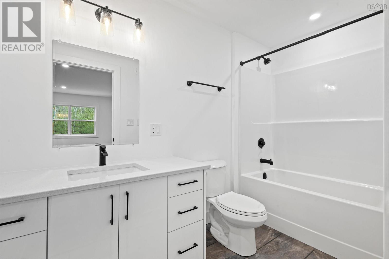 1533 King Street, Bridgewater, Nova Scotia  B4V 3H4 - Photo 15 - 202503586