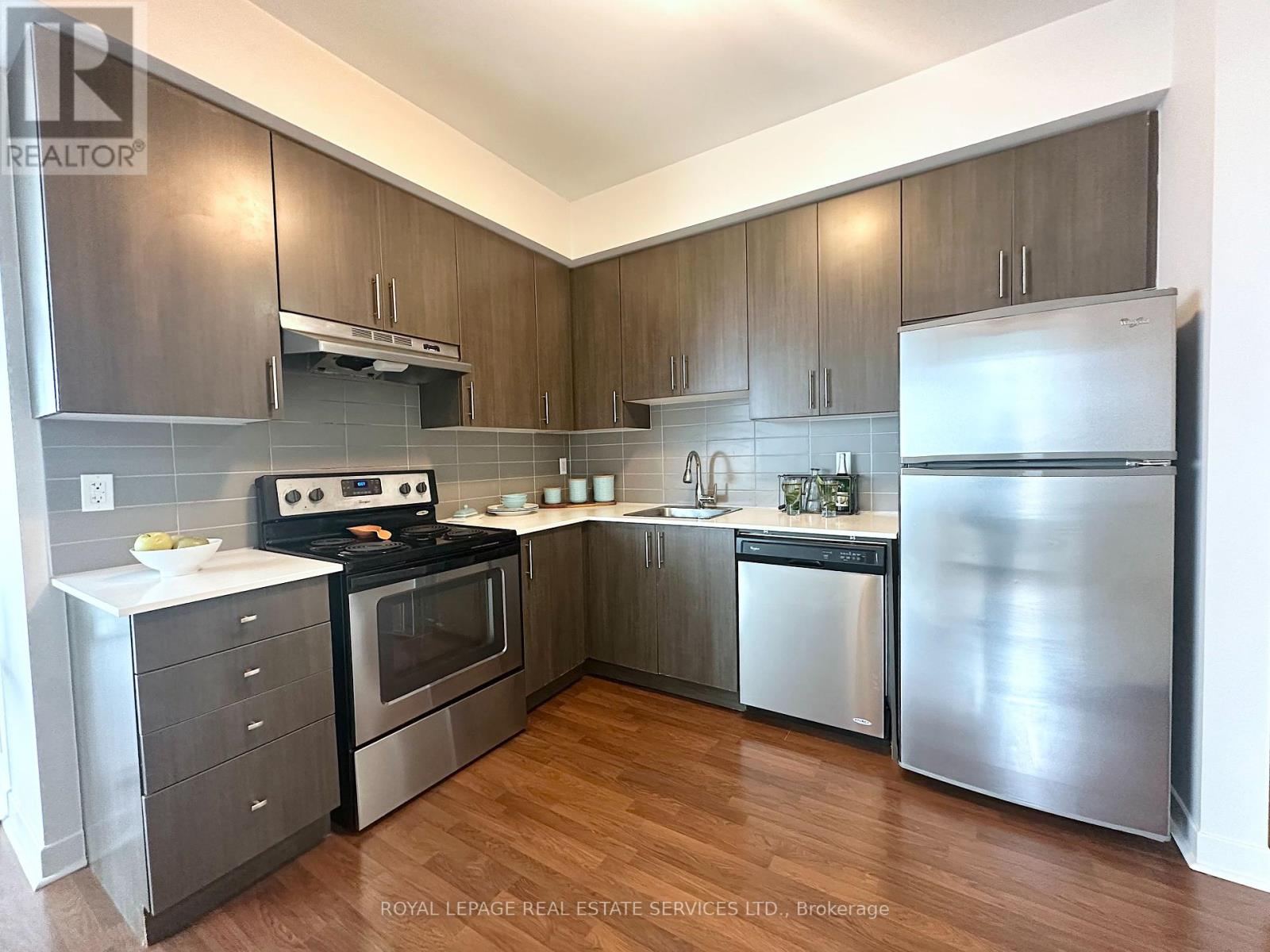 1004 - 188 Clark Boulevard, Brampton, Ontario  L6T 0J2 - Photo 2 - W11988701
