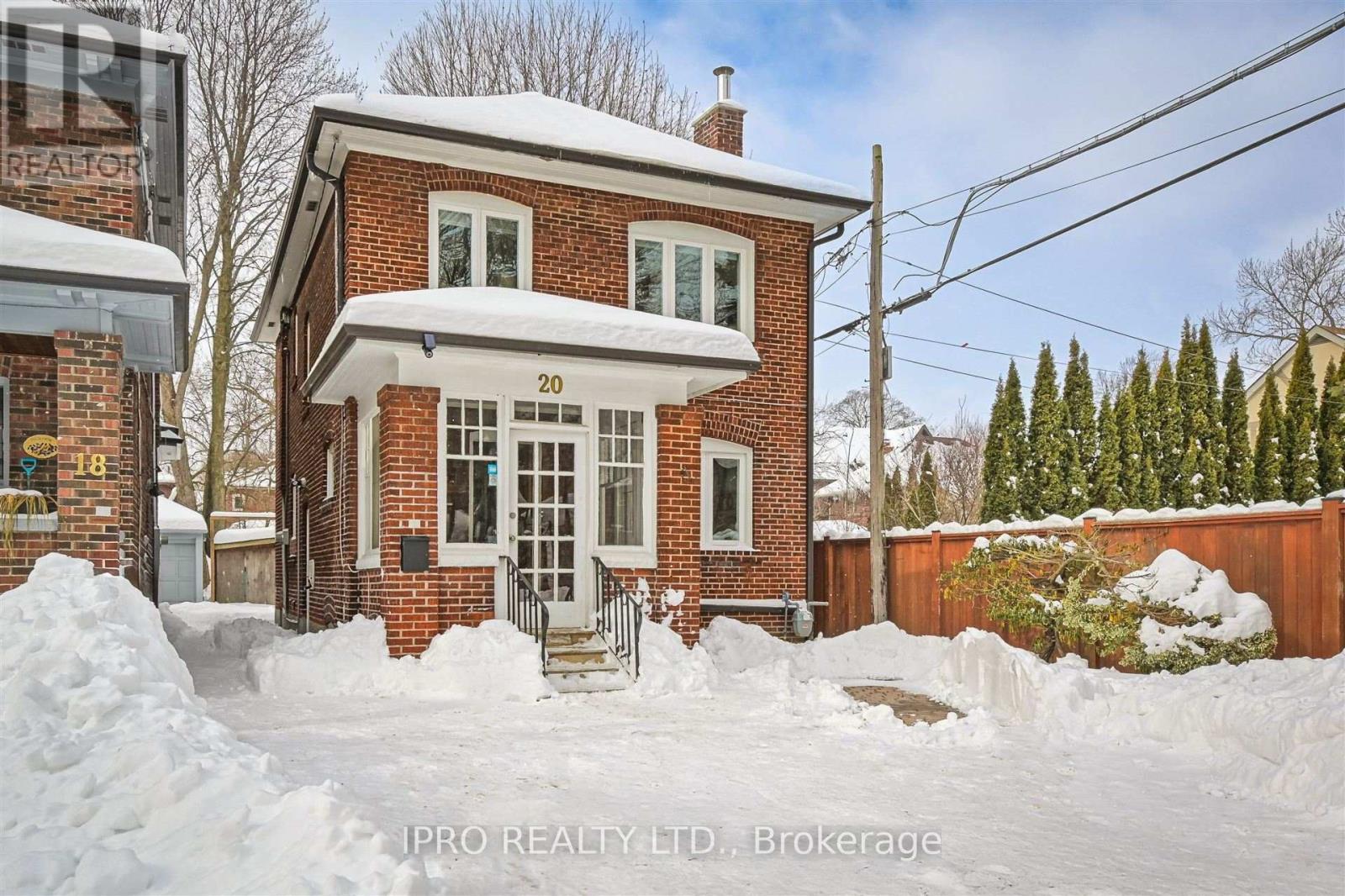 20 Thornhill Avenue, Toronto, Ontario  M6S 4C4 - Photo 40 - W11988564