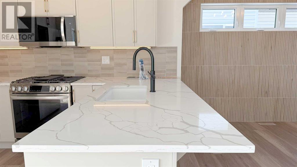 Property at 12 Ian Way image 3