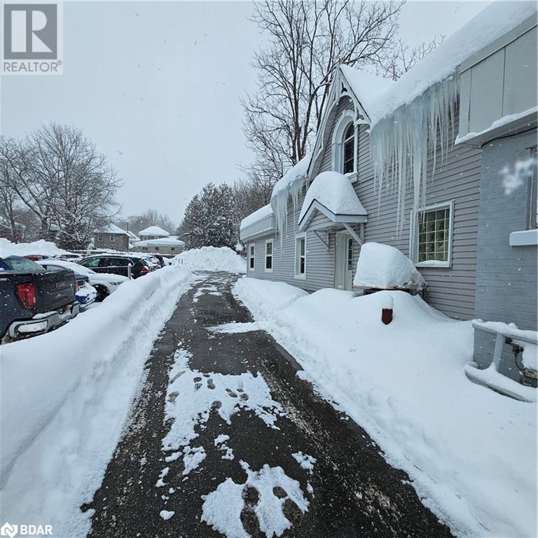 Property at 138 & 146 W MISSISSAGA Street W image 3