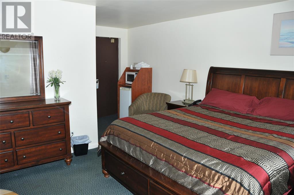 1701 London Line, Sarnia, Ontario  N7W 1B1 - Photo 13 - 25003109