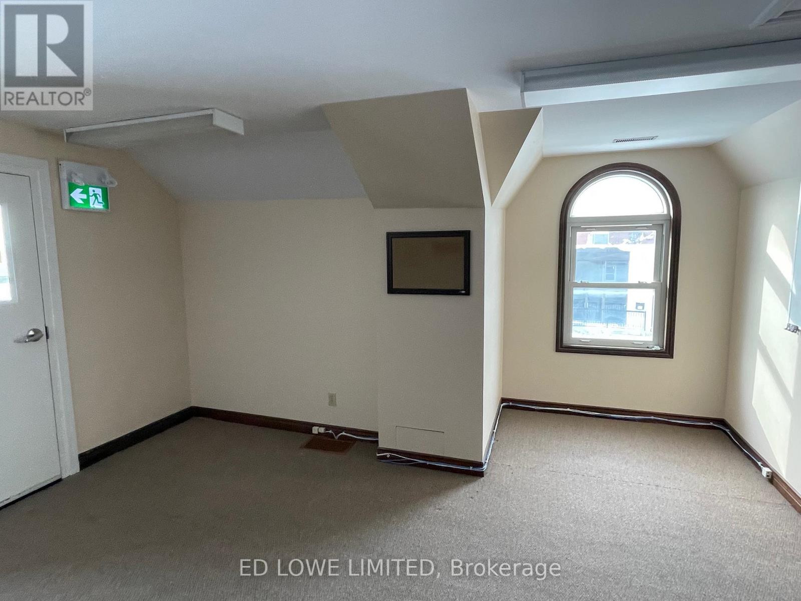 138 & 146 Mississaga Street W, Orillia, Ontario  L3V 3B3 - Photo 16 - S11982765