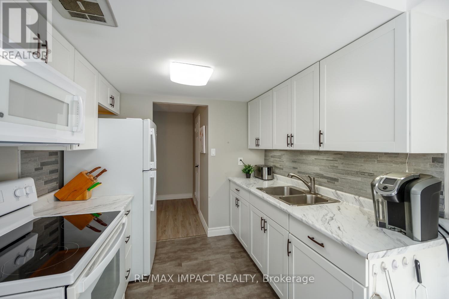 Property at 31 - 43 TAUNTON ROAD E image 5