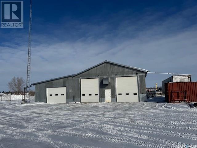 10021 & 10023 Thatcher Avenue, North Battleford, Saskatchewan  S9A 2Z3 - Photo 4 - SK995479