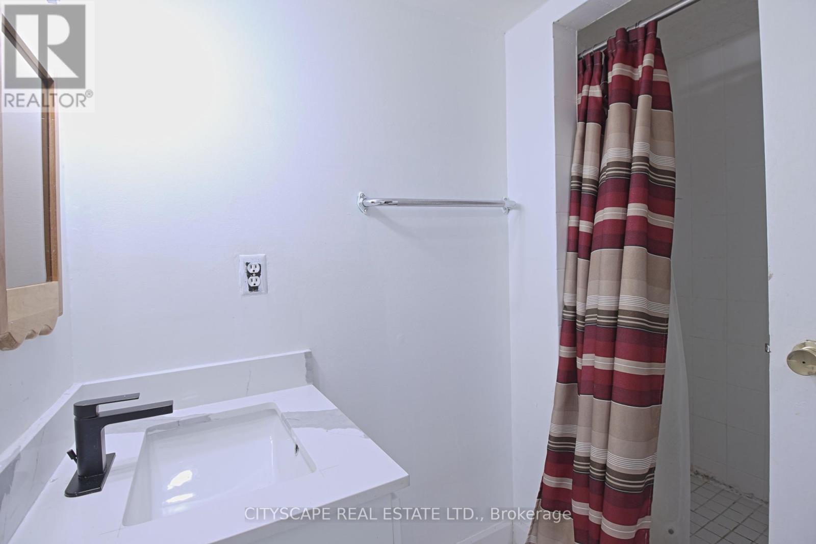 238 Fleetwood Crescent, Brampton, Ontario  L6T 2E7 - Photo 21 - W11988849