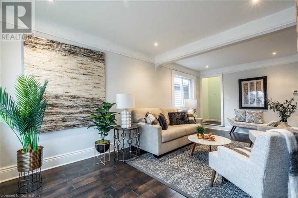 Property at 149 WEIR Street N image 5