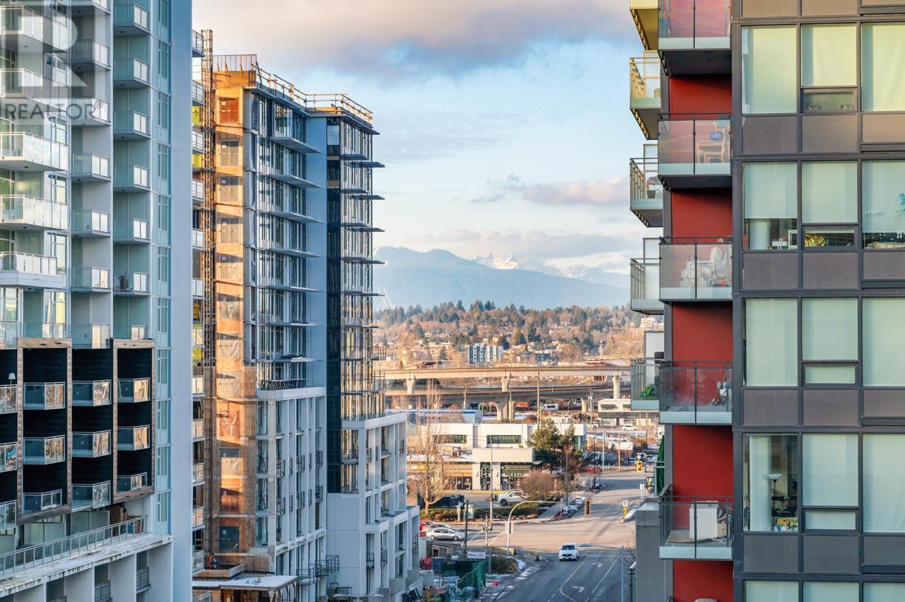 Listing Picture 15 of 21 : 1003 8800 HAZELBRIDGE WAY, Richmond / 烈治文 - 魯藝地產 Yvonne Lu Group - MLS Medallion Club Member