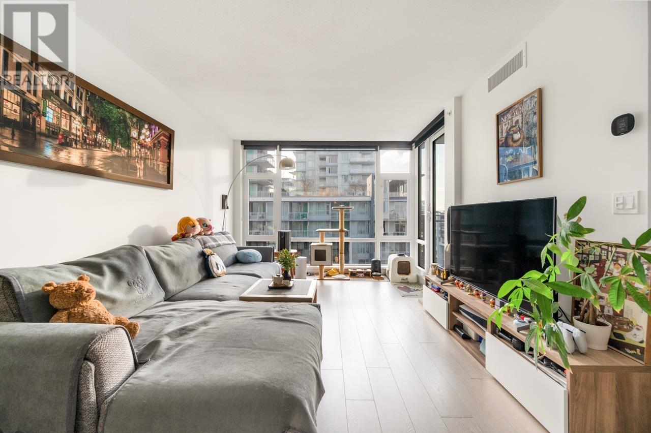 Listing Picture 2 of 21 : 1003 8800 HAZELBRIDGE WAY, Richmond / 烈治文 - 魯藝地產 Yvonne Lu Group - MLS Medallion Club Member